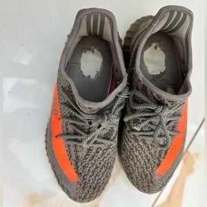 Sneakers -Men’s (6) kids women’s (7.5) Used and look exactly like the pics